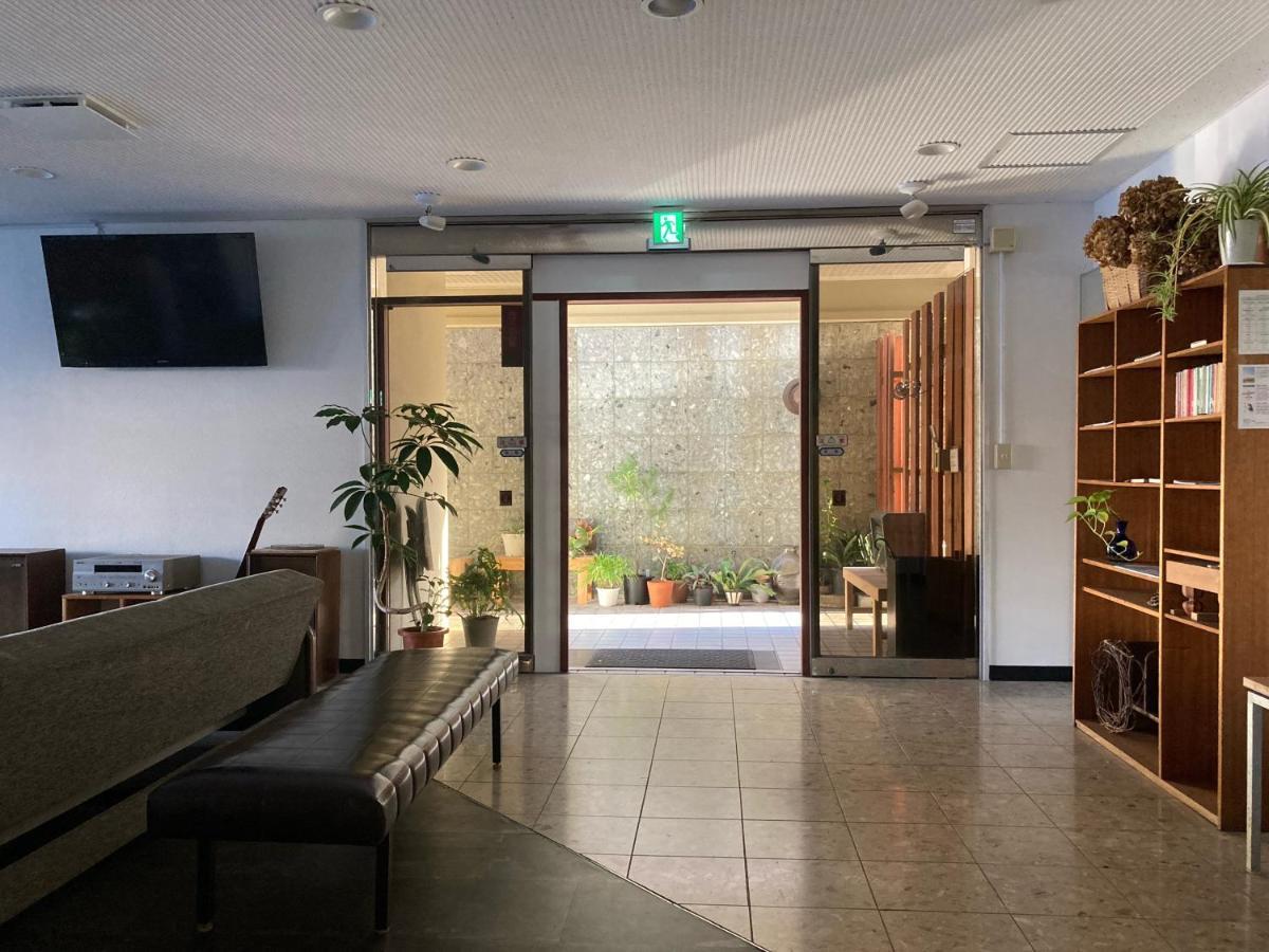 J-Hoppers Beppu Guesthouse ジェイホッパーズ別府ゲストハウス Buitenkant foto