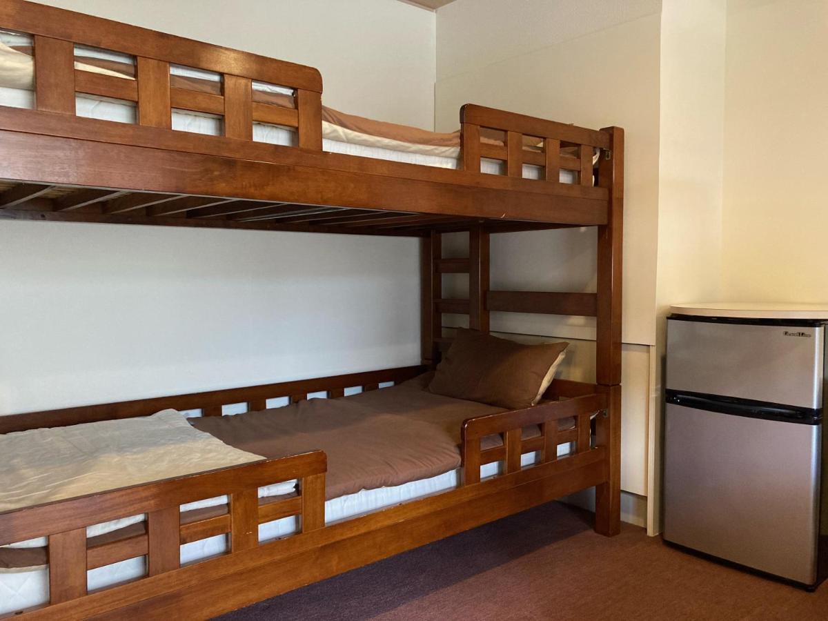 J-Hoppers Beppu Guesthouse ジェイホッパーズ別府ゲストハウス Buitenkant foto