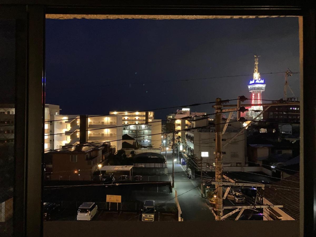 J-Hoppers Beppu Guesthouse ジェイホッパーズ別府ゲストハウス Buitenkant foto