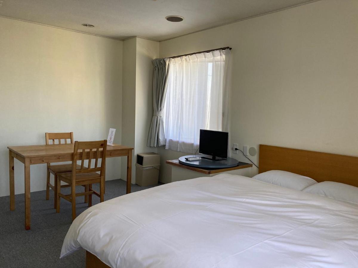 J-Hoppers Beppu Guesthouse ジェイホッパーズ別府ゲストハウス Buitenkant foto
