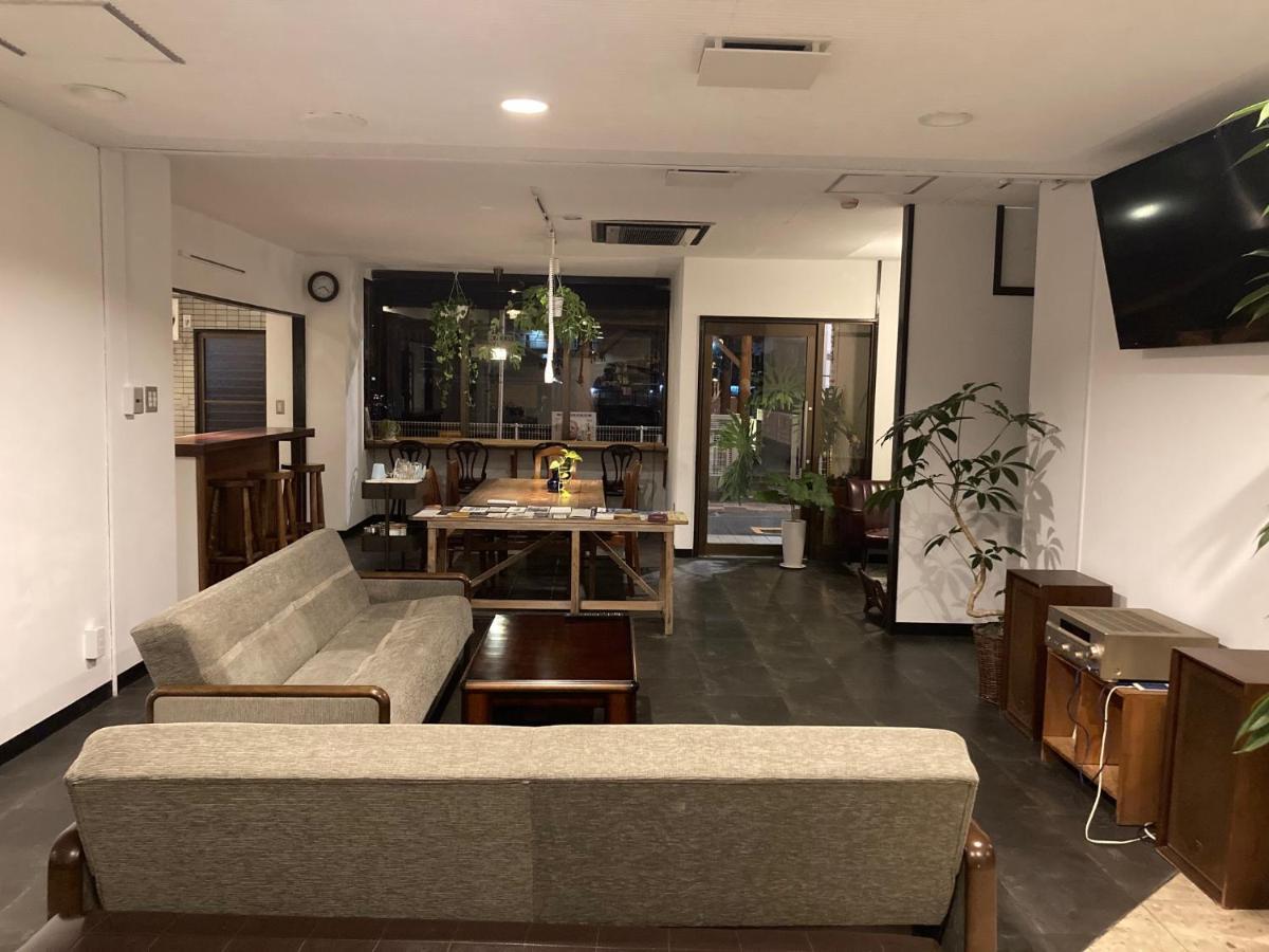 J-Hoppers Beppu Guesthouse ジェイホッパーズ別府ゲストハウス Buitenkant foto