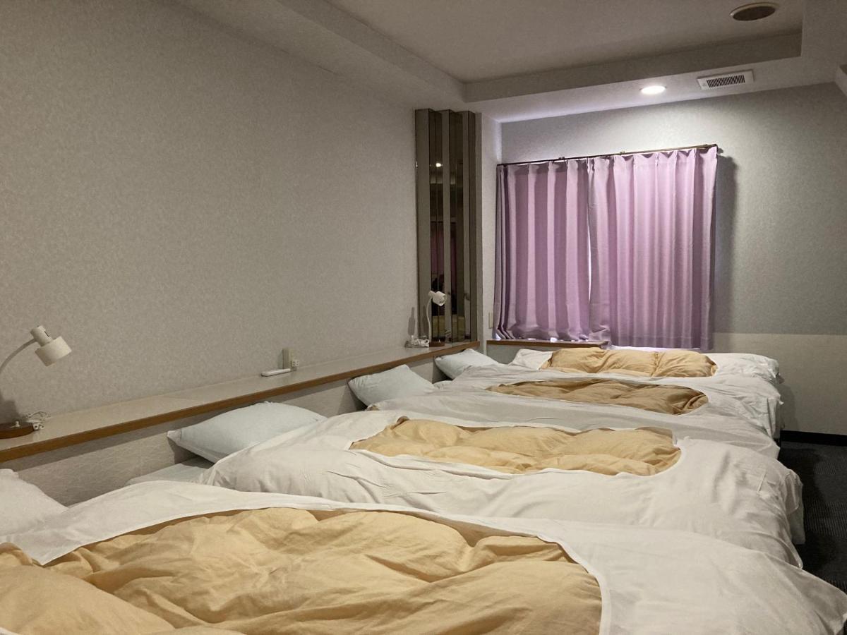J-Hoppers Beppu Guesthouse ジェイホッパーズ別府ゲストハウス Buitenkant foto