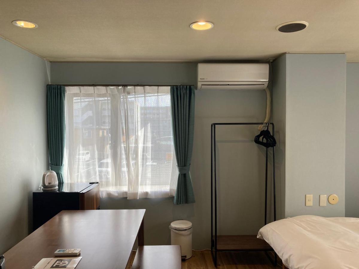 J-Hoppers Beppu Guesthouse ジェイホッパーズ別府ゲストハウス Buitenkant foto