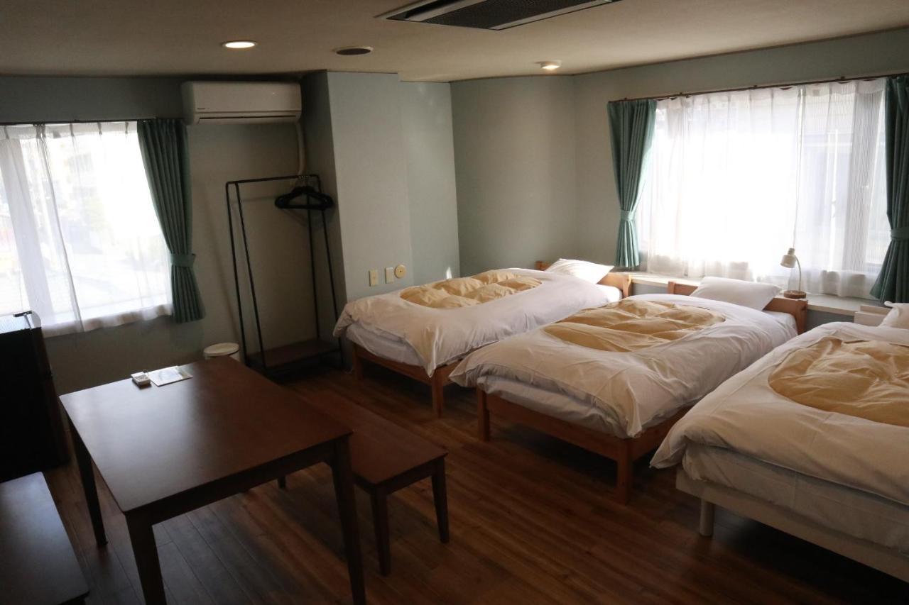 J-Hoppers Beppu Guesthouse ジェイホッパーズ別府ゲストハウス Buitenkant foto