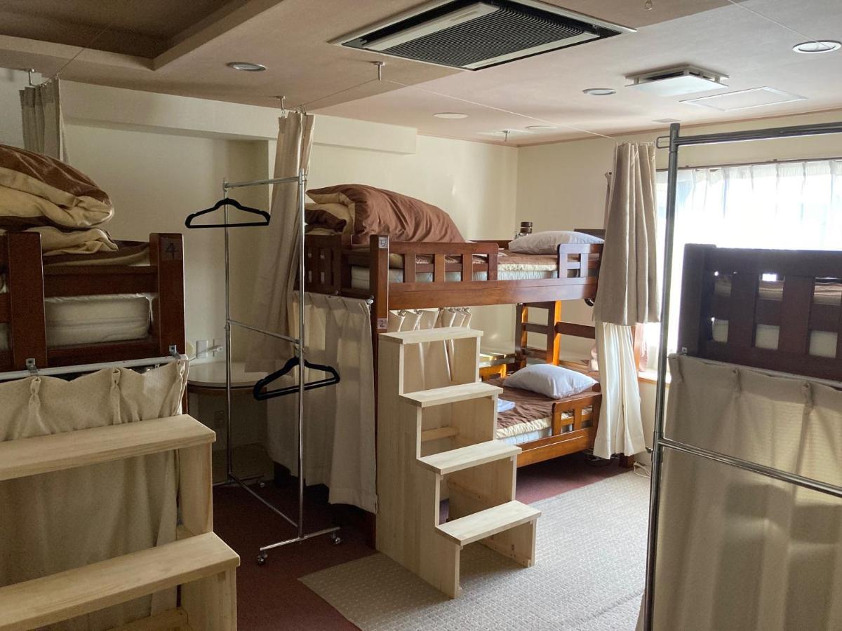 J-Hoppers Beppu Guesthouse ジェイホッパーズ別府ゲストハウス Buitenkant foto